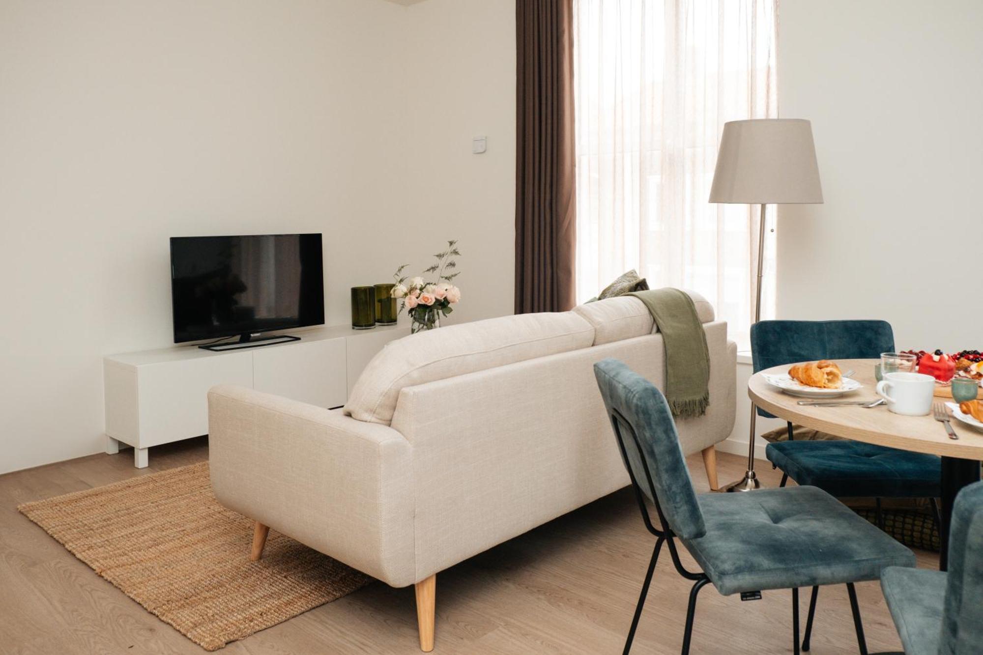 Urban Suites ไอนด์โฮเวน ภายนอก รูปภาพ